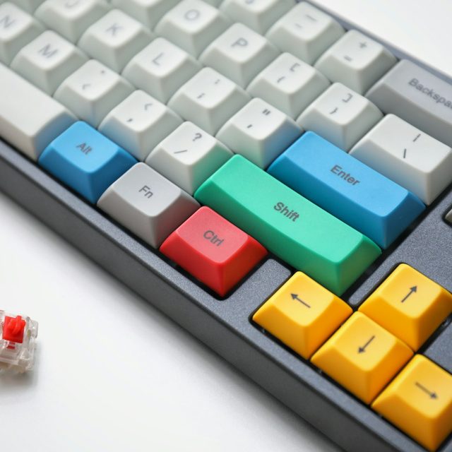 Retro Keycap Set — 132 Keys PBT