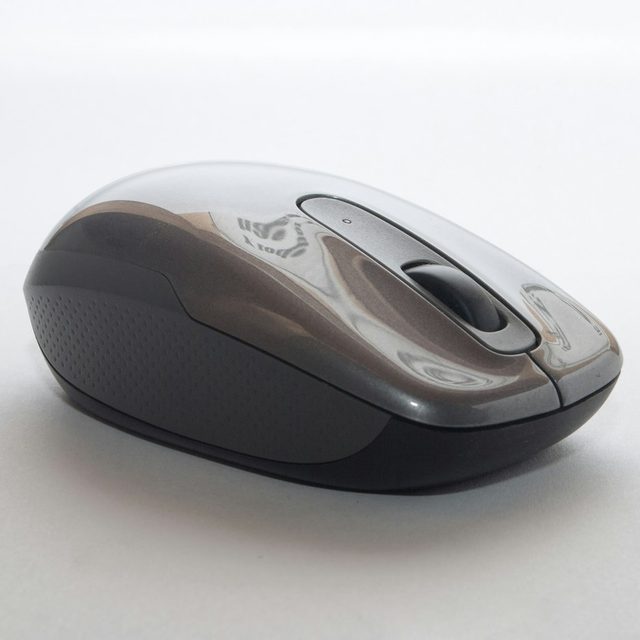 Voyager Ergo Wireless Mouse